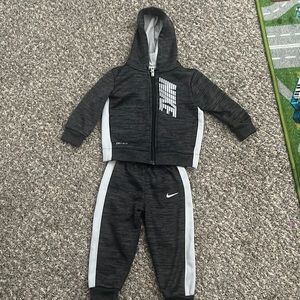 Nike jogging suit